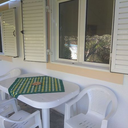 Roula'S Rooms Aegina المظهر الخارجي الصورة