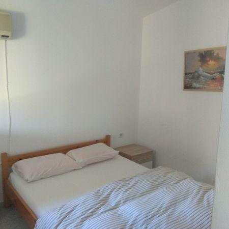 Roula'S Rooms Aegina المظهر الخارجي الصورة